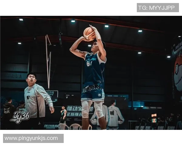 CBA赛场庞峥麟急停绝杀瞬间引发热议球迷热情高涨