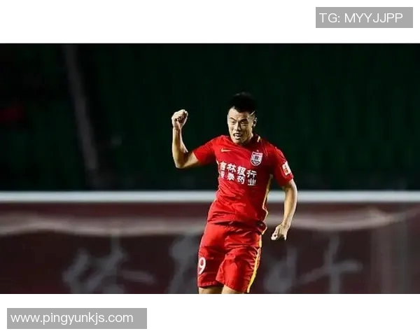 中超联赛谭龙梅开二度助力球队胜利展现出色状态