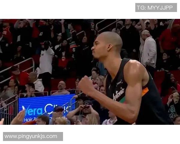 火箭队外援大放异彩，助球队逆转胜利